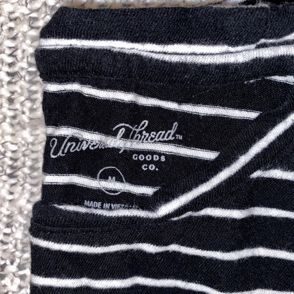 long sleeve tee - Picture 2 of 2